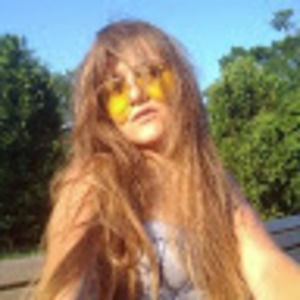 Meet your Posher, Elaina